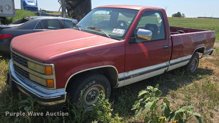 image for item DQ4468 1992 Chevrolet C1500 pickup truck