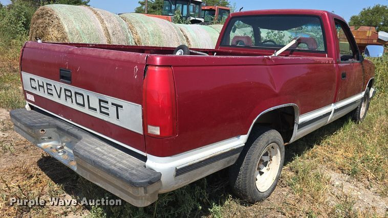 image for item DQ4468 1992 Chevrolet C1500 pickup truck