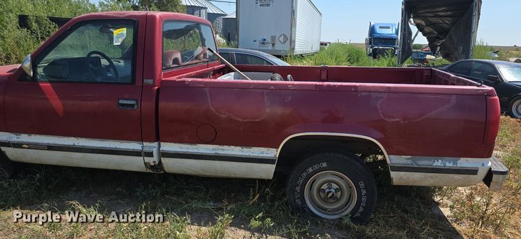 image for item DQ4468 1992 Chevrolet C1500 pickup truck