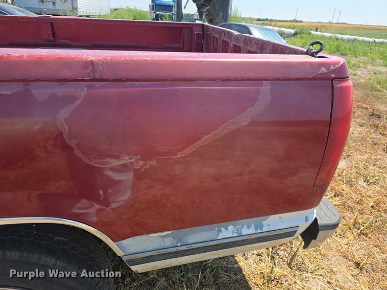 image for item DQ4468 1992 Chevrolet C1500 pickup truck