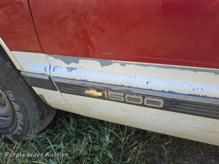 image for item DQ4468 1992 Chevrolet C1500 pickup truck