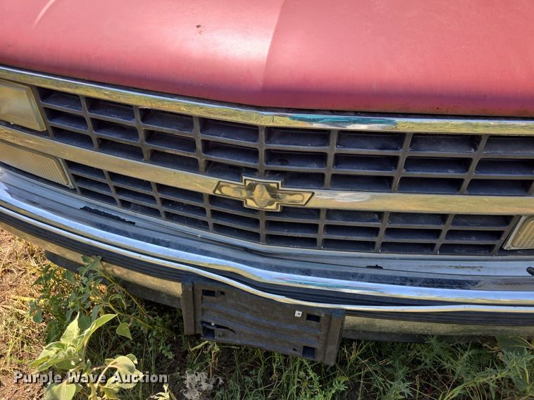 image for item DQ4468 1992 Chevrolet C1500 pickup truck
