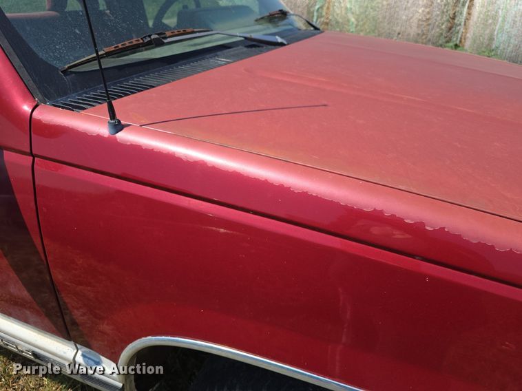 image for item DQ4468 1992 Chevrolet C1500 pickup truck