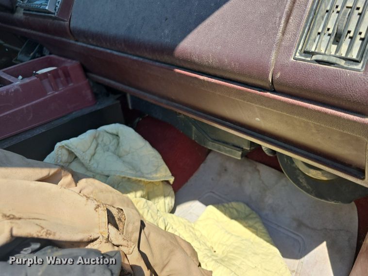 image for item DQ4468 1992 Chevrolet C1500 pickup truck