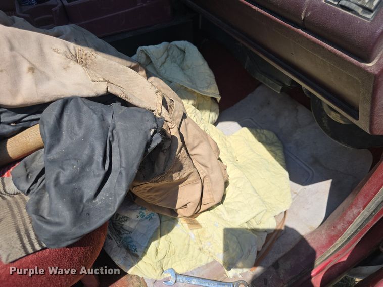 image for item DQ4468 1992 Chevrolet C1500 pickup truck