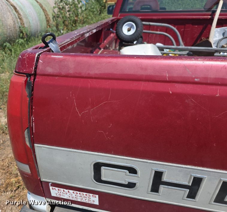 image for item DQ4468 1992 Chevrolet C1500 pickup truck