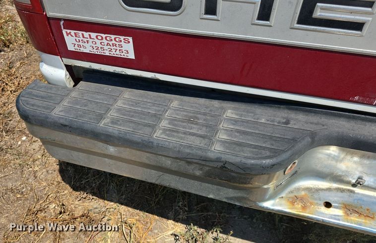 image for item DQ4468 1992 Chevrolet C1500 pickup truck