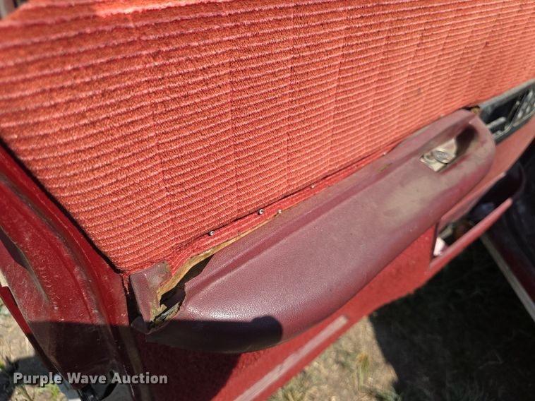 image for item DQ4468 1992 Chevrolet C1500 pickup truck