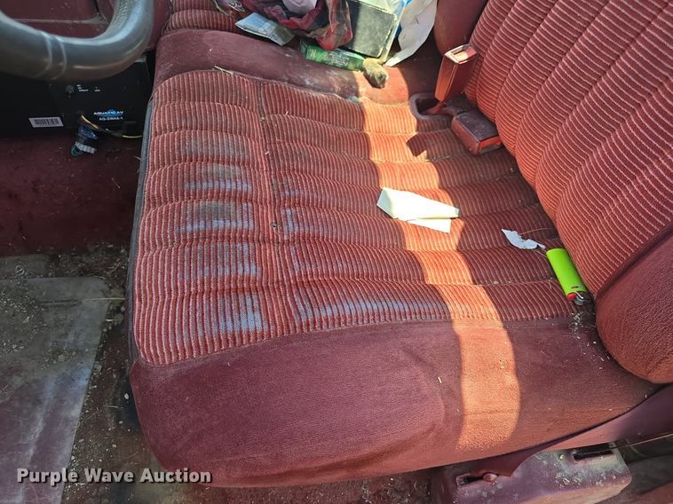 image for item DQ4468 1992 Chevrolet C1500 pickup truck