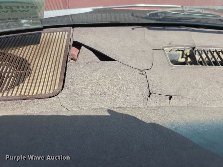 image for item DQ4468 1992 Chevrolet C1500 pickup truck