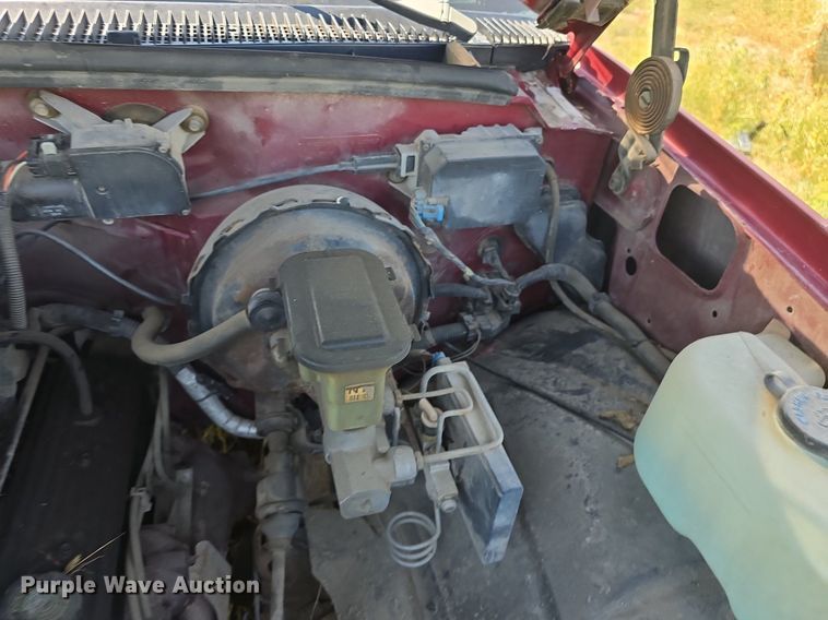 image for item DQ4468 1992 Chevrolet C1500 pickup truck