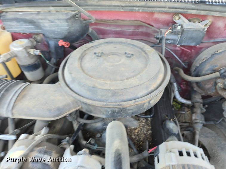 image for item DQ4468 1992 Chevrolet C1500 pickup truck