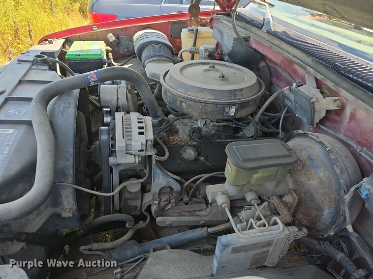 image for item DQ4468 1992 Chevrolet C1500 pickup truck