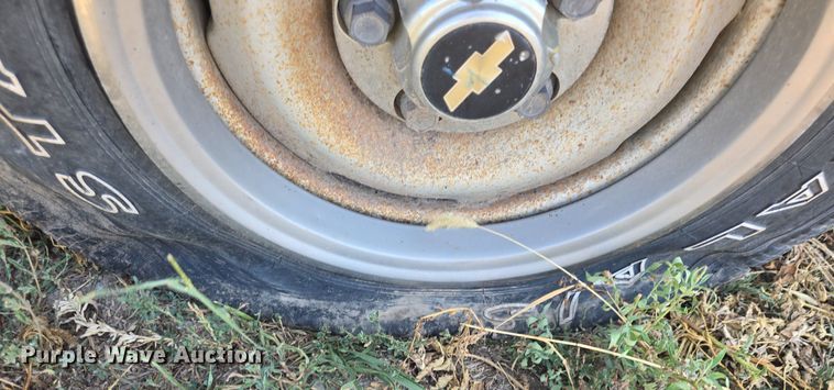 image for item DQ4468 1992 Chevrolet C1500 pickup truck