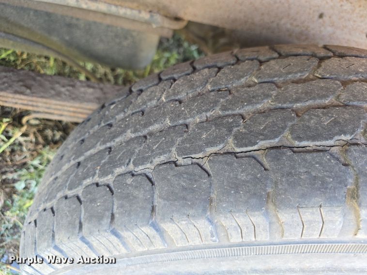 image for item DQ4468 1992 Chevrolet C1500 pickup truck