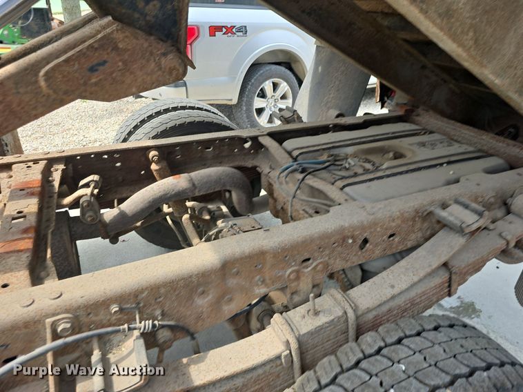 image for item DQ4547 2005 Ford F450 Super Duty XL dump truck