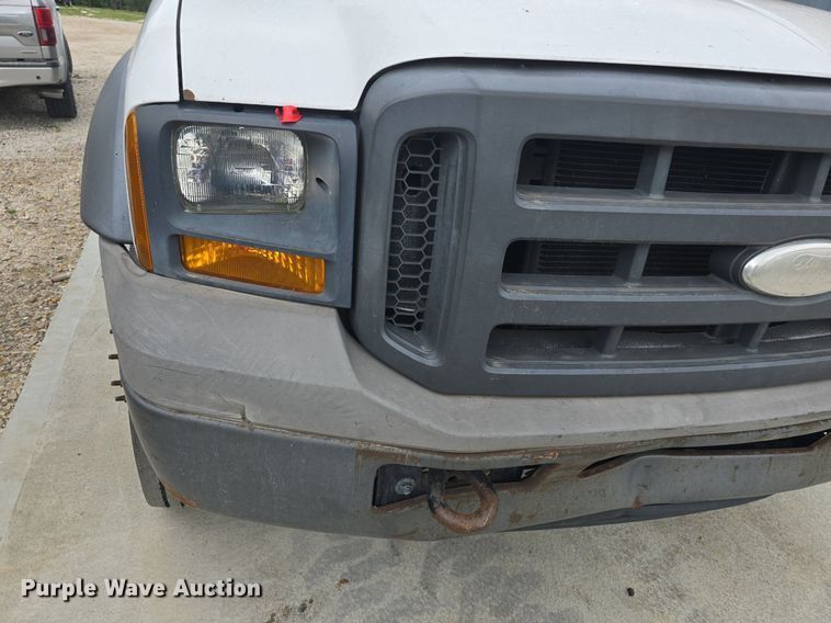 image for item DQ4547 2005 Ford F450 Super Duty XL dump truck