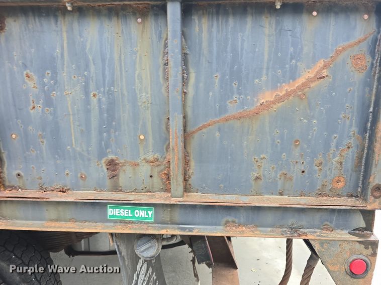 image for item DQ4547 2005 Ford F450 Super Duty XL dump truck