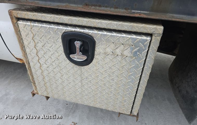 image for item DQ4547 2005 Ford F450 Super Duty XL dump truck