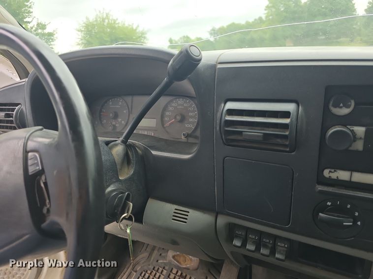 image for item DQ4547 2005 Ford F450 Super Duty XL dump truck