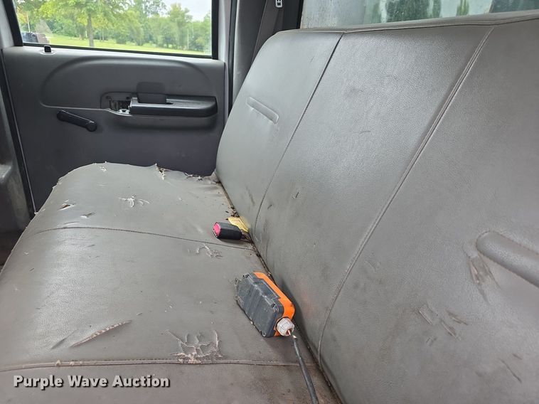 image for item DQ4547 2005 Ford F450 Super Duty XL dump truck