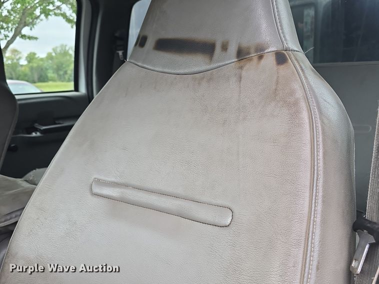 image for item DQ4547 2005 Ford F450 Super Duty XL dump truck