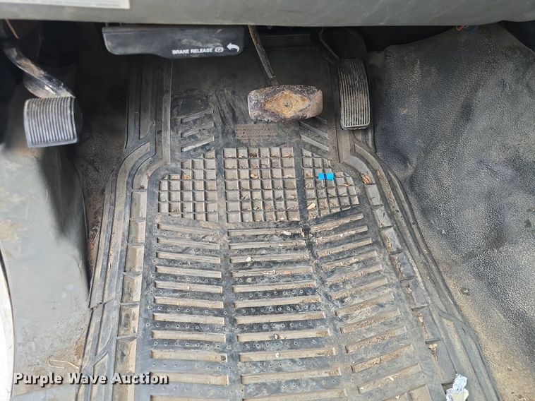 image for item DQ4547 2005 Ford F450 Super Duty XL dump truck