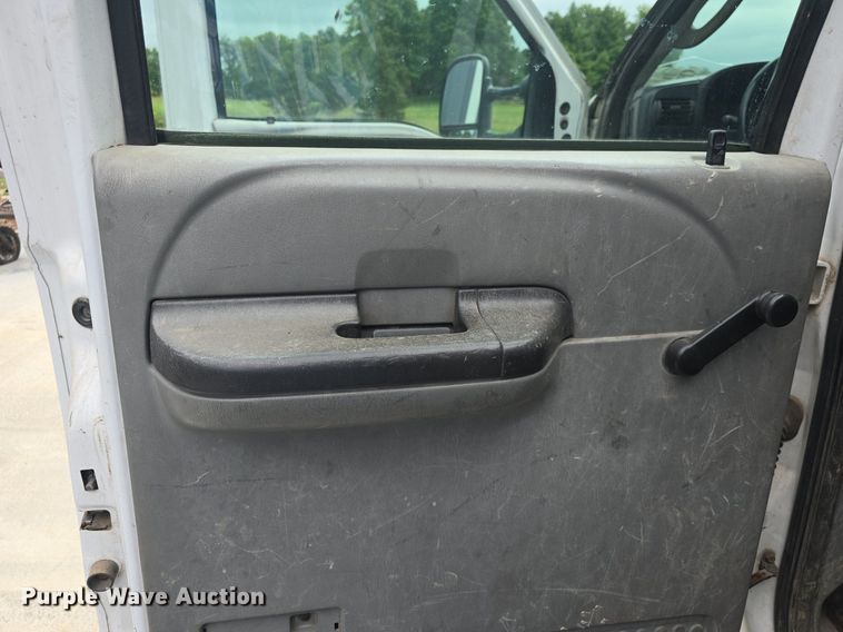 image for item DQ4547 2005 Ford F450 Super Duty XL dump truck