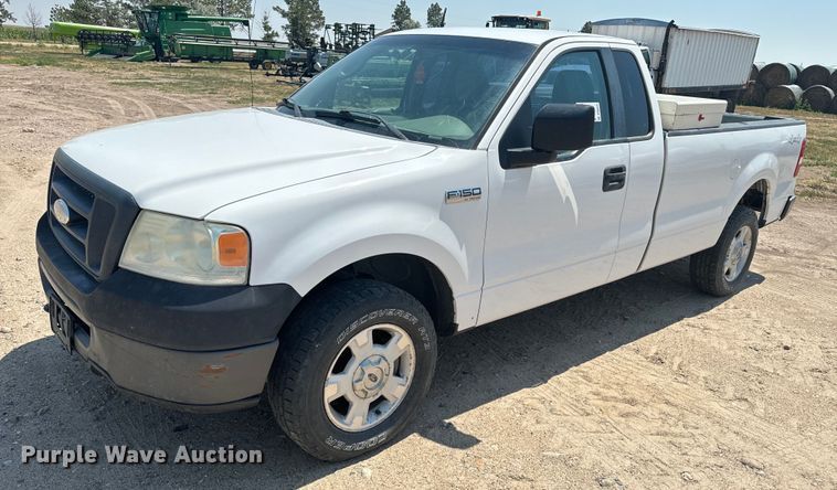 image for item DQ6922 2007 Ford  F150 XL pickup truck