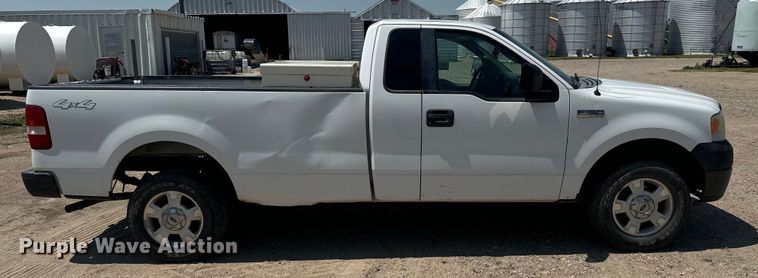 image for item DQ6922 2007 Ford  F150 XL pickup truck