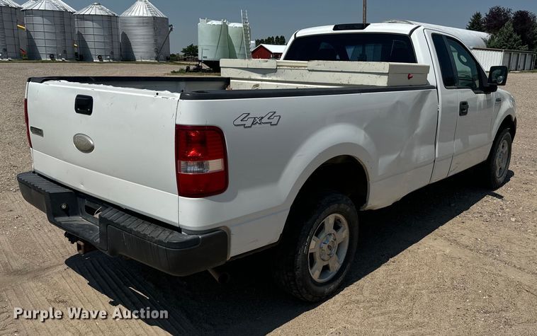 image for item DQ6922 2007 Ford  F150 XL pickup truck