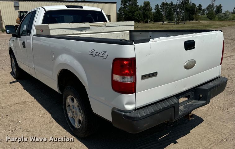 image for item DQ6922 2007 Ford  F150 XL pickup truck