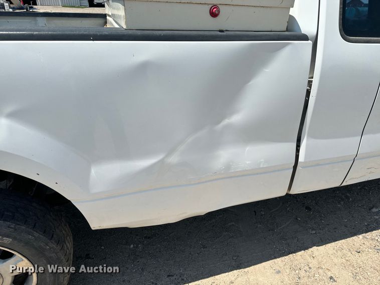 image for item DQ6922 2007 Ford  F150 XL pickup truck