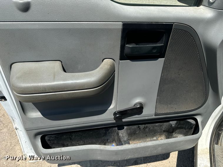 image for item DQ6922 2007 Ford  F150 XL pickup truck