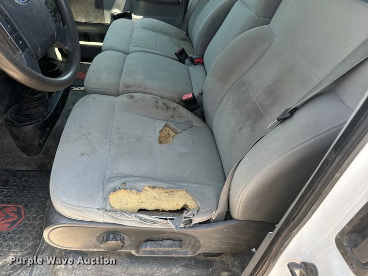 image for item DQ6922 2007 Ford  F150 XL pickup truck