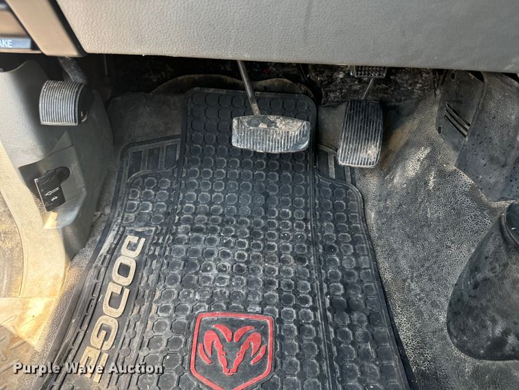 image for item DQ6922 2007 Ford  F150 XL pickup truck