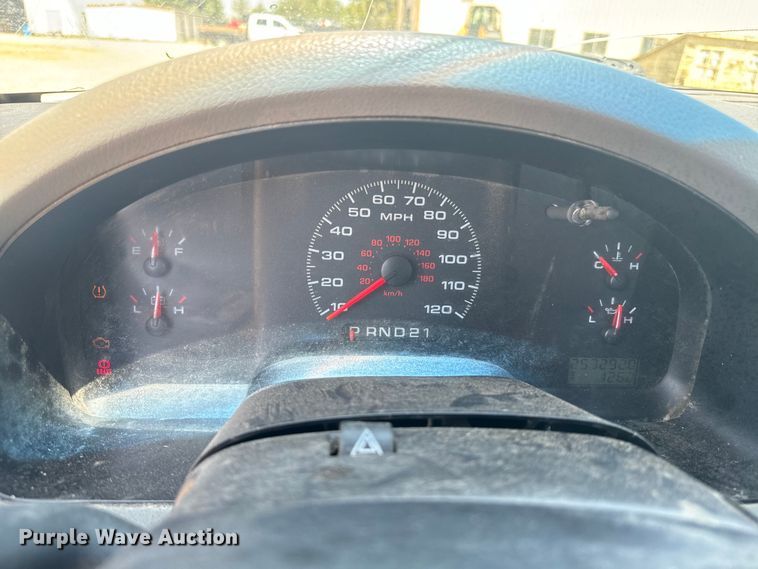 image for item DQ6922 2007 Ford  F150 XL pickup truck