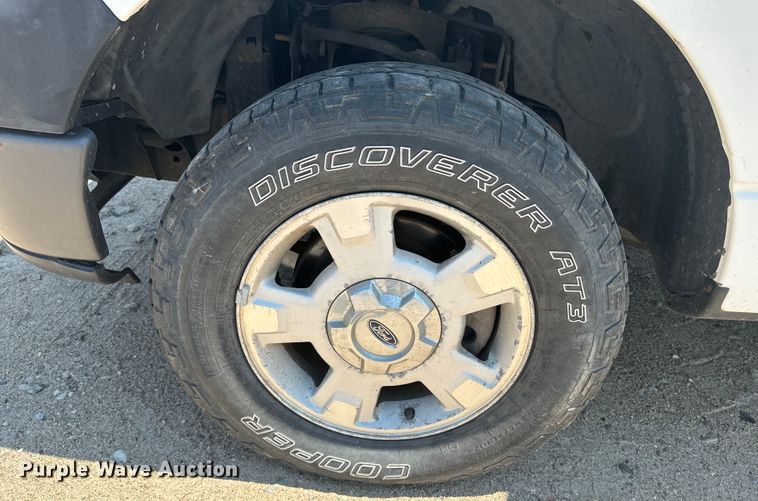 image for item DQ6922 2007 Ford  F150 XL pickup truck