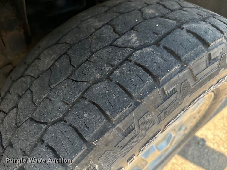 image for item DQ6922 2007 Ford  F150 XL pickup truck