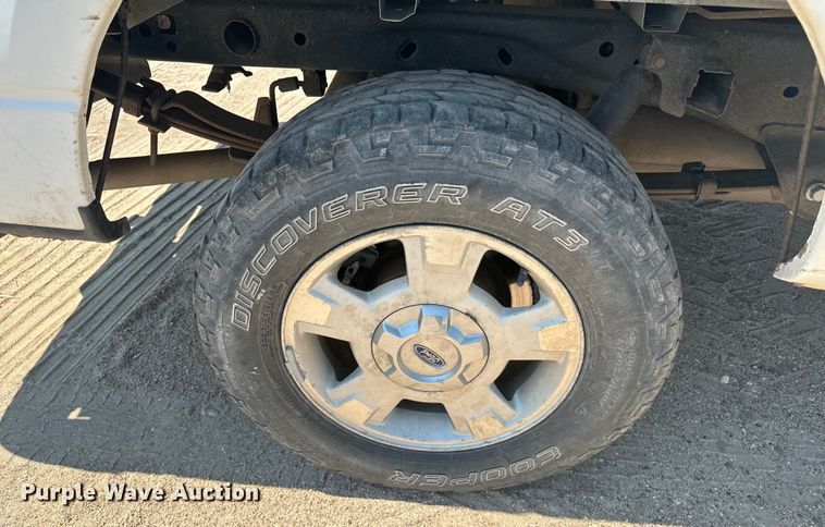 image for item DQ6922 2007 Ford  F150 XL pickup truck