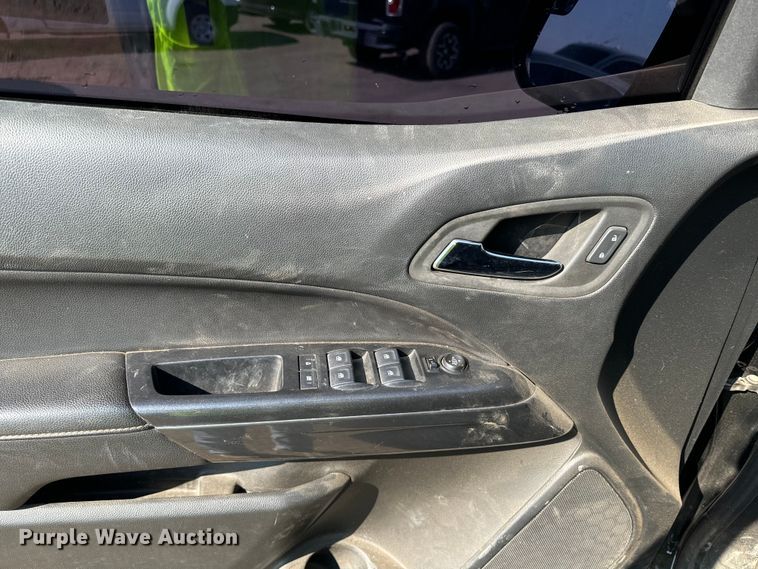 image for item DQ6947 2022 GMC  Canyon Crew Cab pickup truck