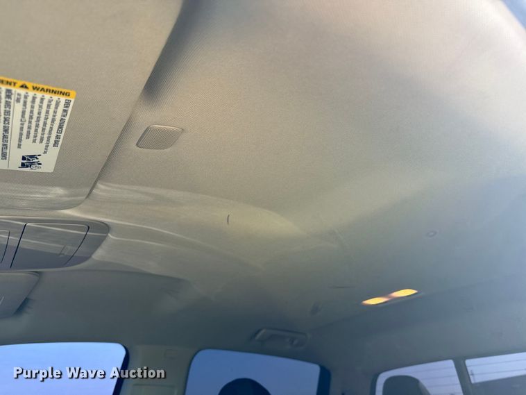 image for item DQ6947 2022 GMC  Canyon Crew Cab pickup truck