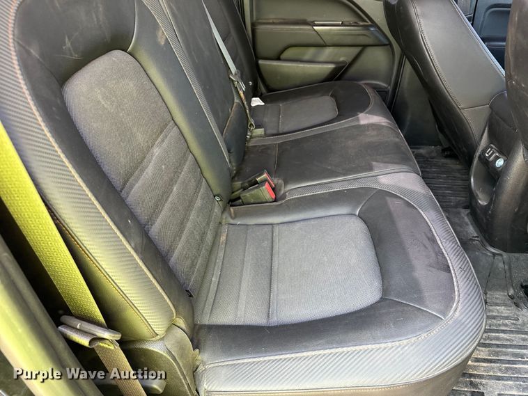 image for item DQ6947 2022 GMC  Canyon Crew Cab pickup truck