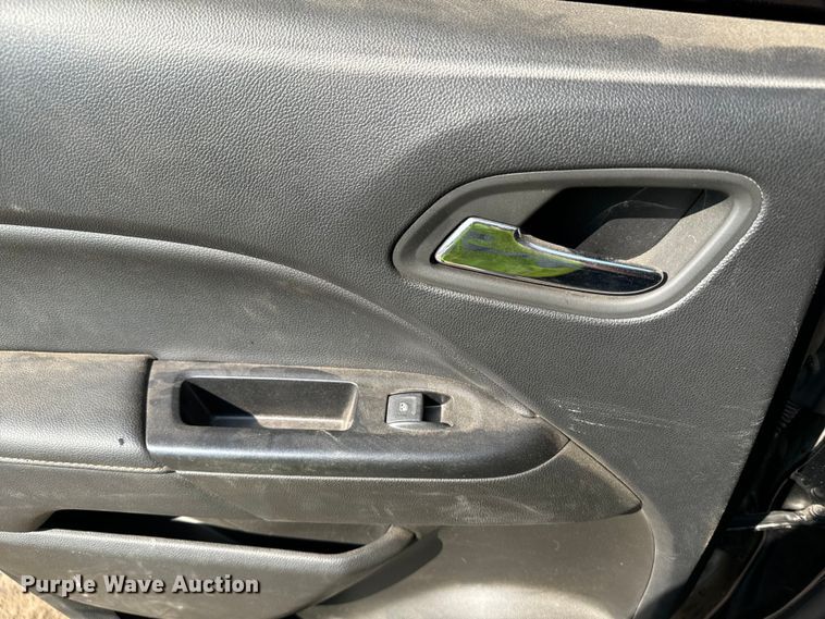 image for item DQ6947 2022 GMC  Canyon Crew Cab pickup truck