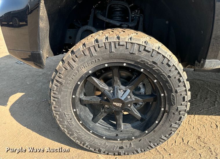 image for item DQ6947 2022 GMC  Canyon Crew Cab pickup truck