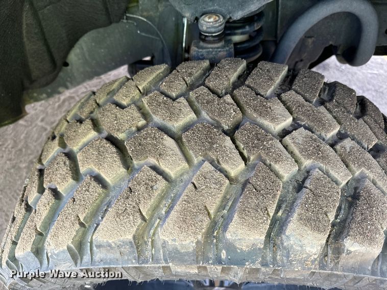 image for item DQ6947 2022 GMC  Canyon Crew Cab pickup truck