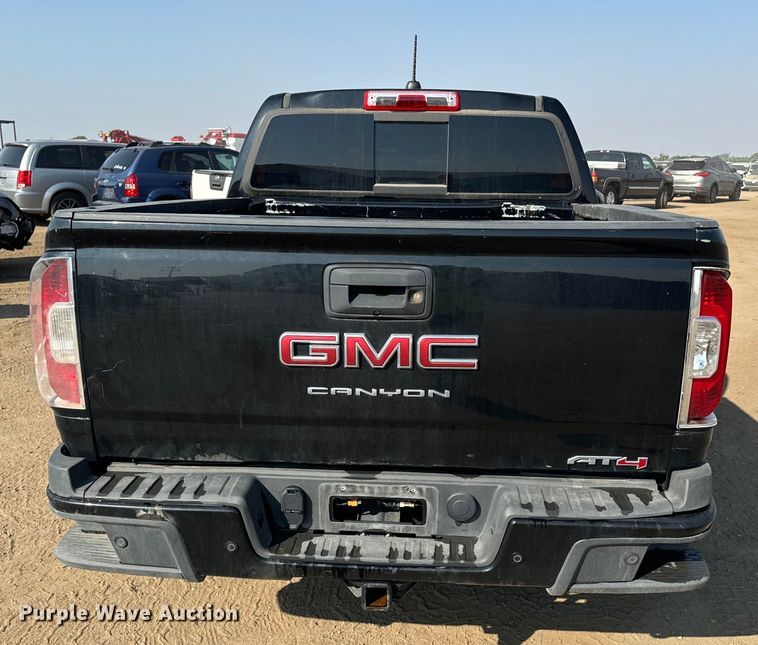image for item DQ6948 2022 GMC Canyon Crew Cab pickup truck
