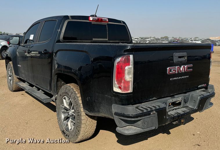 image for item DQ6948 2022 GMC Canyon Crew Cab pickup truck