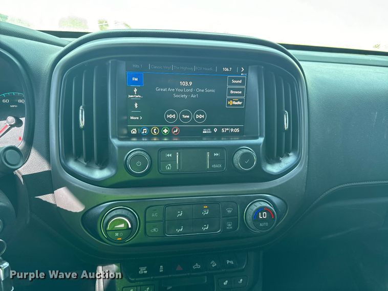 image for item DQ6948 2022 GMC Canyon Crew Cab pickup truck