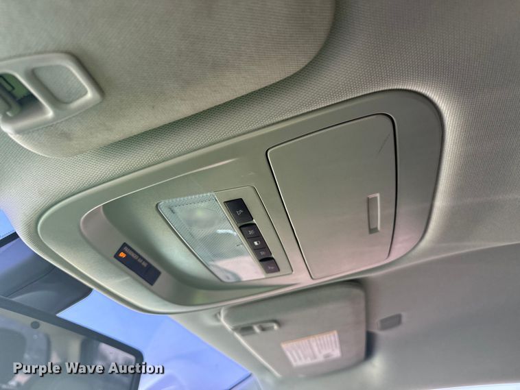 image for item DQ6948 2022 GMC Canyon Crew Cab pickup truck